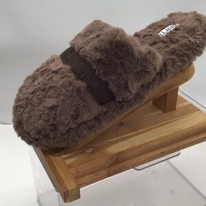🌼3/$13🌼BUNDLE DEAL! Born Brown House Slipper